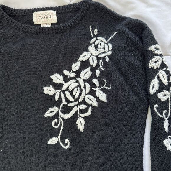 Vtg Embroidered Sweater Women M Black Soft Cozy Grandma Cottagecore Feminine 80s - Picture 2 of 9